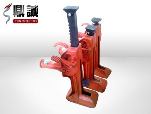 點(diǎn)擊查看詳細信息<br>標題：齒條式起道機 閱讀次數：4464