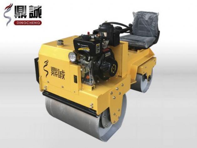 點(diǎn)擊查看詳細信息<br>標題：DC850C座駕式壓路機 閱讀次數：15696